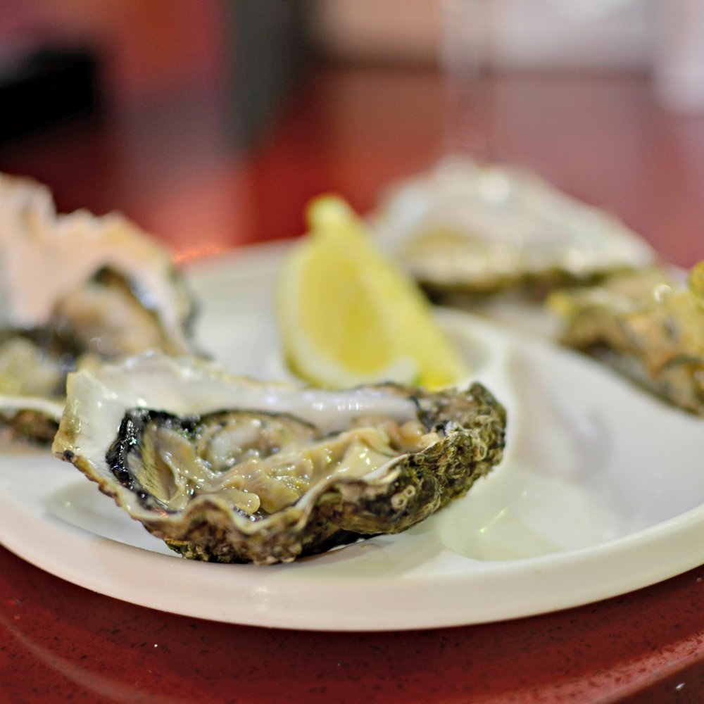 Ostrería & Sushi de Mercado - oysters - Seafood Near Me - Seville, SE