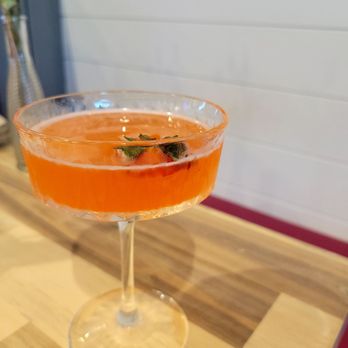 The Drunken Lobster Oyster Bar - Strawberry Daiquiri - Seafood Near Me - Canmore, Alberta The Drunken Lobster Oyster Bar - Strawberry Daiquiri - Seafood Near Me - Canmore, Alberta