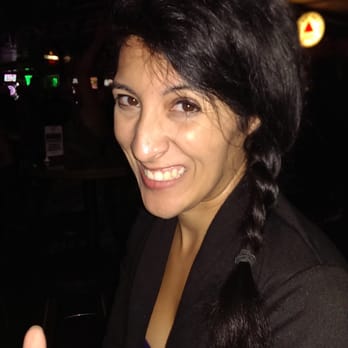 Irish Rose Saloon - Aims at the rose. They have cider! - Irish Pub Near Me - Honolulu, Hawaii