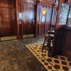 McGlynn's Pub & Restaurant