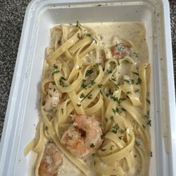 Fettuccine Alfredo with shrimp