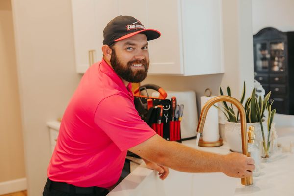 1-Tom-Plumber