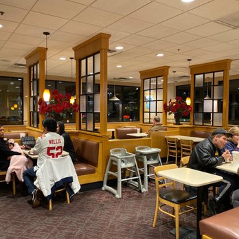 Wendy's - Inside Dining - Burgers Near Me - Brentwood, California Wendy's - Inside Dining - Burgers Near Me - Brentwood, California