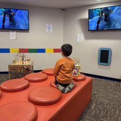 Holdbrook Pediatric Dental - Cherry Hill - Waiting room.