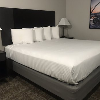 Americana Modern Hotel - Hotels Near Me - Redding, California Americana Modern Hotel - Hotels Near Me - Redding, California