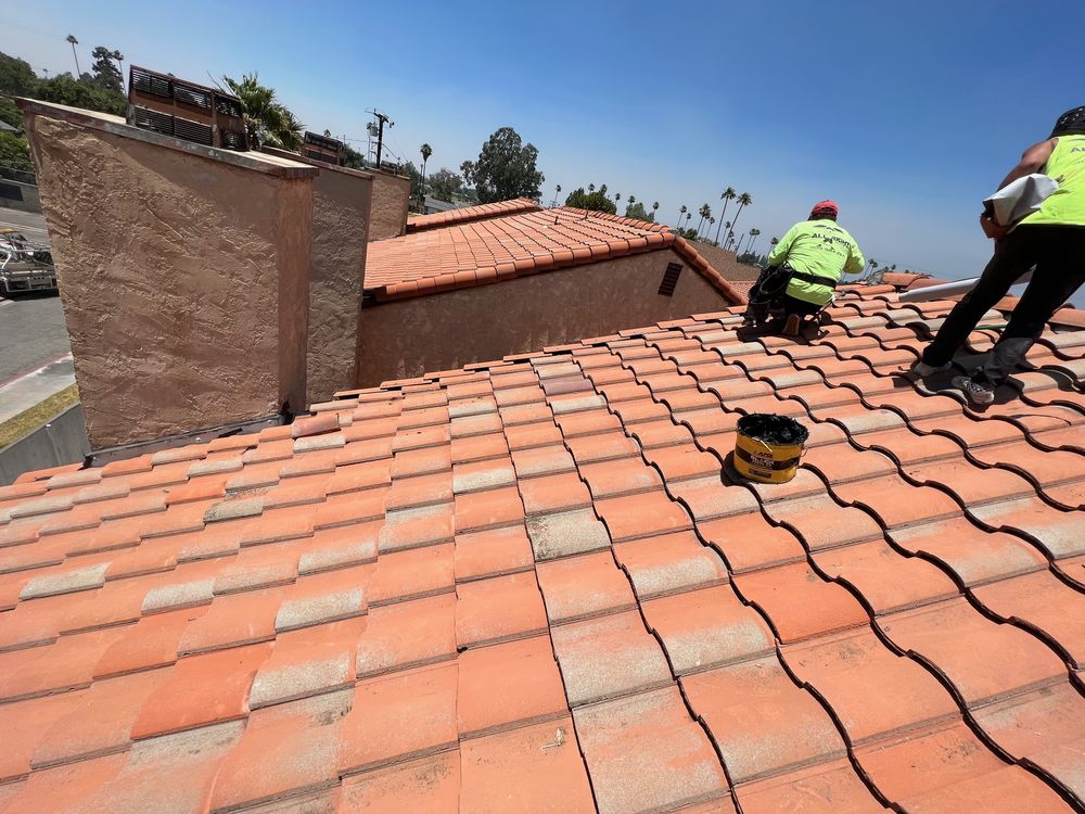 Slide of Presidential Roofing