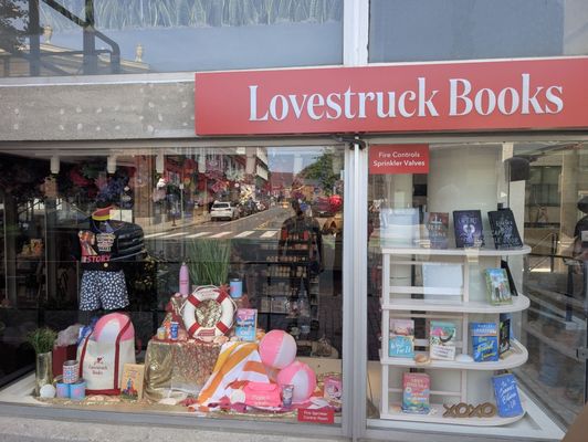 Lovestruck Books by null