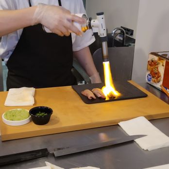 Fuku Omakase - Fatty tuna - Sushi Bars Near Me - New York, New York Fuku Omakase - Fatty tuna - Sushi Bars Near Me - New York, New York
