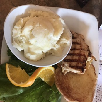Rosine's Restaurant - Chicken sandwich - American Near Me - Monterey, California