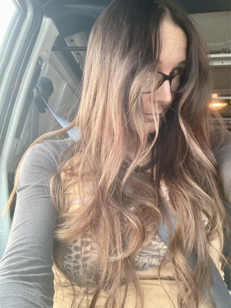 Lindsay Tackett Hair Logo