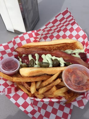 Bend Burgz N Dogz by null