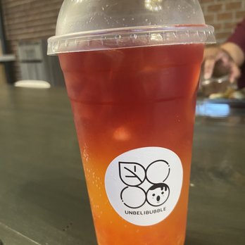 Unbelibubble - Sunset Ade with strawberry topping - Bubble Tea Near Me - Atlanta, Georgia