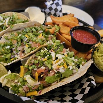 Heritage Bar & Restaurant - Steak tacos - Bars Near Me - Yonkers, New York