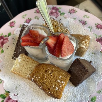 Robinsons Tea Room - Top tier, carrot, vanilla and chocolate cake - Desserts Near Me - Stony Brook, New York