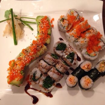 Eat Sushi & More - Schöne große Platte mit leckerem Sushi - Vietnamese Near Me - Erlangen, BY Eat Sushi & More - Schöne große Platte mit leckerem Sushi - Vietnamese Near Me - Erlangen, BY