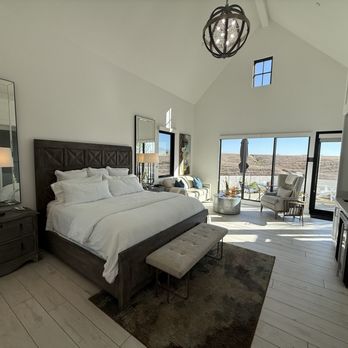 The New Inn - Gorgeous room!  very clean and inviting. - Hotels Near Me - Temecula, California