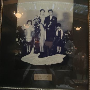 Huber's Cafe - The Louie family - American Near Me - Portland, Oregon