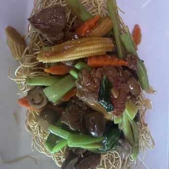 Chez Chung - Crispy Noodles with Beef - Vietnamese Near Me - Paris, 75
