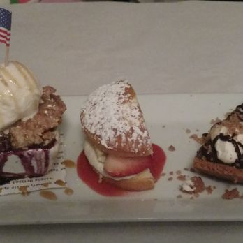 kitchen - Dessert Sampler. - Comfort Food Near Me - West Palm Beach, Florida kitchen - Dessert Sampler. - Comfort Food Near Me - West Palm Beach, Florida