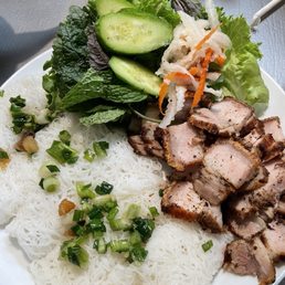 Bánh Hỏi Heo Quay Bánh Hỏi Heo Quay