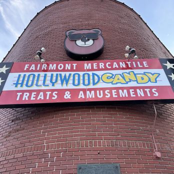 Hollywood Candy - Entry Sign - Candy Stores Near Me - Omaha, Nebraska