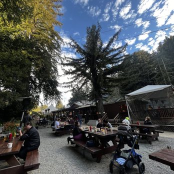 Alice's Restaurant - Patio - Diners Near Me - Woodside, California Alice's Restaurant - Patio - Diners Near Me - Woodside, California
