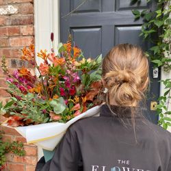 The Flower Lounge - Seasonal bouquets for birthdays, anniversaries and more!