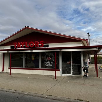 Taylor's Maid-Rite - Outside - Burgers Near Me - Marshalltown, Iowa