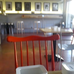 Kivet Café