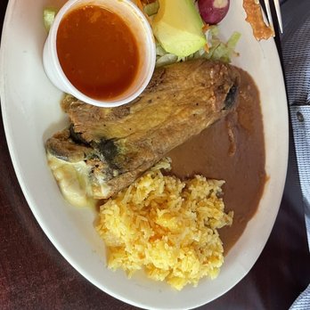 Restaurant Latina - Chile relleno de queso - Salvadoran Near Me - Carrollton, Texas Restaurant Latina - Chile relleno de queso - Salvadoran Near Me - Carrollton, Texas