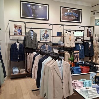 Charles Tyrwhitt - Accessories Near Me - Chicago, Illinois Charles Tyrwhitt - Accessories Near Me - Chicago, Illinois