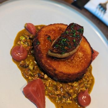 Tableau Bar Bistro - Bars Near Me - Vancouver, British Columbia