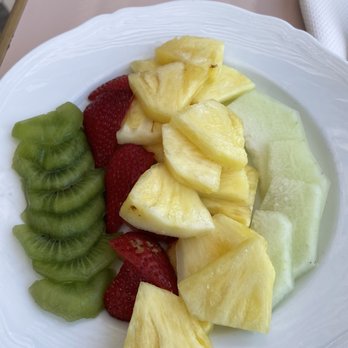 Contessa - Boston - Fresh fruit - Italian Near Me - Boston, Massachusetts