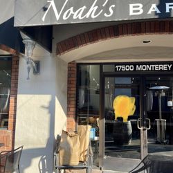Am Bread Delivery left unattended for closed restaurant and customers. Sanitary⁉