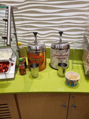 Menchie's Frozen Yogurt by null