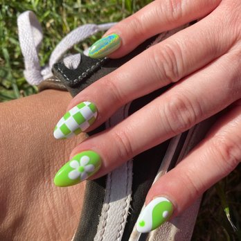 Q Spa - Impeccable dip extensions, chrome, and nail art by Kate - Skin Care Near Me - San Francisco, California