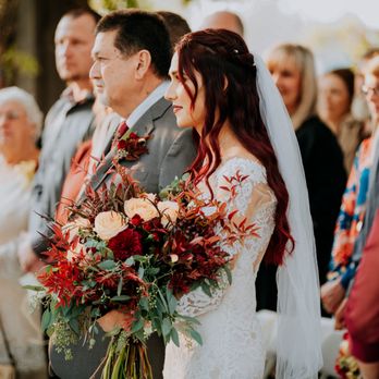 Kerman Floral & Gifts - bridal bouquet - Florists Near Me - Kerman, California Kerman Floral & Gifts - bridal bouquet - Florists Near Me - Kerman, California