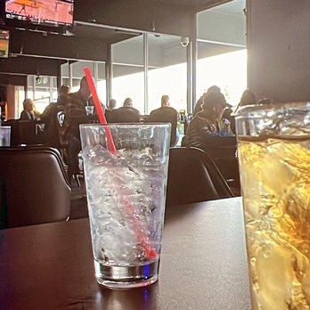 Madison Avenue Pub - a glass of soda and a straw - Pubs Near Me - Everett, Washington Madison Avenue Pub - a glass of soda and a straw - Pubs Near Me - Everett, Washington
