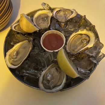 Half Shell - 6 Oysters (Canadian) - Seafood Near Me - Chicago, Illinois