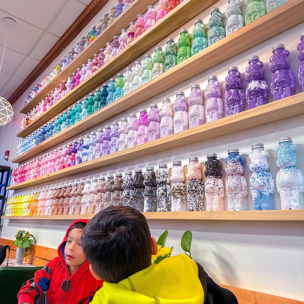 SpecialTea - Decor of wall lined with bears - Bubble Tea Near Me - Naperville, Illinois SpecialTea - Decor of wall lined with bears - Bubble Tea Near Me - Naperville, Illinois