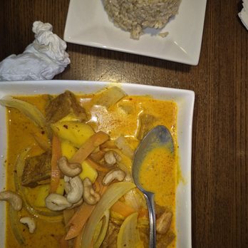 Andaman Thai Cuisine - Mango curry with veggies and tofu. Brown rice - Thai Near Me - Framingham, Massachusetts Andaman Thai Cuisine - Mango curry with veggies and tofu. Brown rice - Thai Near Me - Framingham, Massachusetts