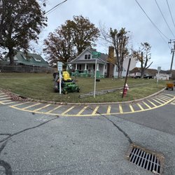 Deaton’s Clean Cut Lawncare - Beautiful yard following lots of leaf clean up!