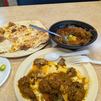 Sabri Kabab House - Karahi chicken and Naan. - Pakistani Near Me - Norcross, Georgia