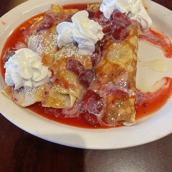 HWY 2 Fusion Diner - Strawberry crepes - Breakfast & Brunch Near Me - Monroe, Washington
