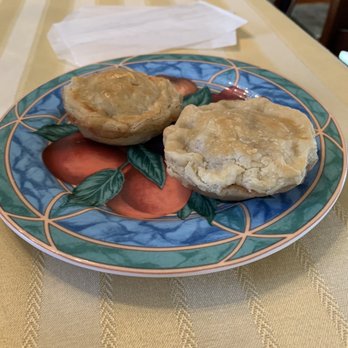 Laurel Manor House Bed and Breakfast - It was 3/14/20... Pi Day, so Lisa made us all mini Apple Pies - Bed & Breakfast Near Me - Laurel, Maryland