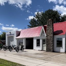 Exterior photo of Bates Bikes Rental - Marquette, Michigan Exterior photo of Bates Bikes Rental - Marquette, Michigan