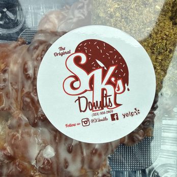SK Donuts & Croissant - Vegan Apple Fritter Donut - Donuts Near Me - Los Angeles, California SK Donuts & Croissant - Vegan Apple Fritter Donut - Donuts Near Me - Los Angeles, California