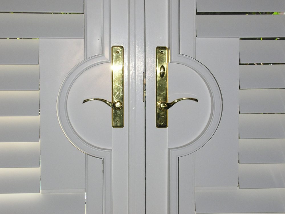 THE SHUTTER SOURCE Updated September 2024 25 Photos Sparks