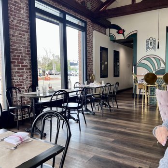Reds' Bistro - New American Near Me - Loomis, California