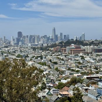Bernal Heights Park - 06.14.25 a fantastic spot to absorb sweeping, 360° panoramic views of San Francisco - Dog Parks Near Me - San Francisco, California Bernal Heights Park - 06.14.25 a fantastic spot to absorb sweeping, 360° panoramic views of San Francisco - Dog Parks Near Me - San Francisco, California